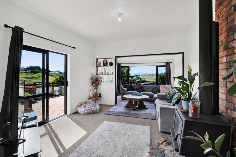 Photo of property in 34 Kent Street, Patea, 4520