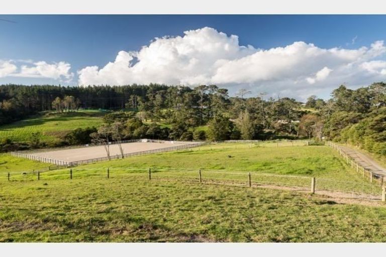 Photo of property in 58 Burns Lane, Kumeu, 0892