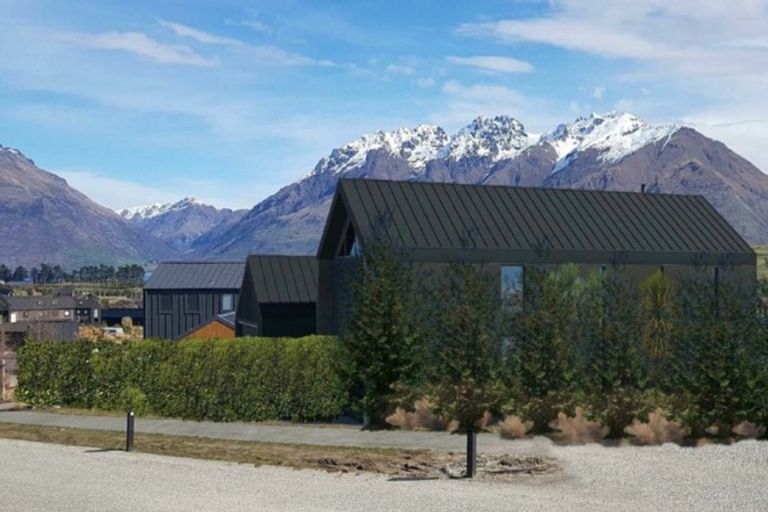 Photo of property in 11 Falconer Rise, Jacks Point, Queenstown, 9371