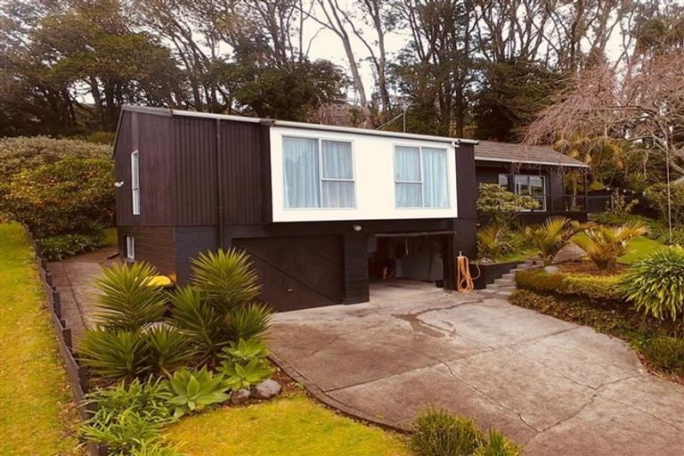 Photo of property in 14 Lombardy Place, Whalers Gate, New Plymouth, 4310