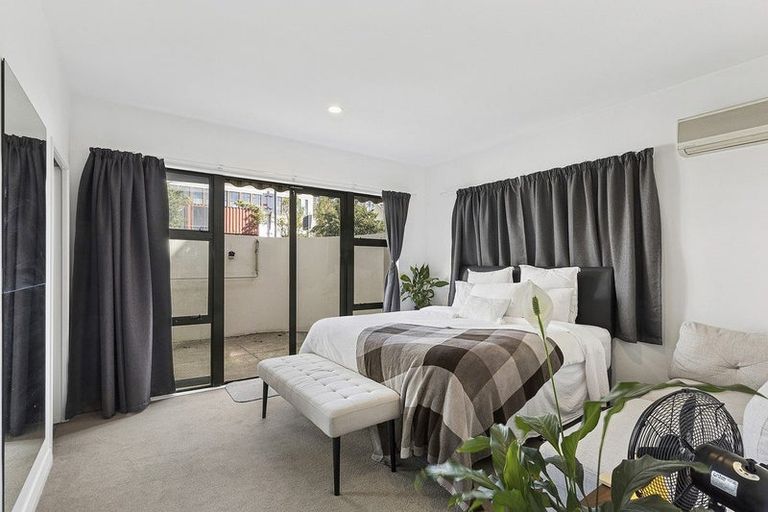 Photo of property in Victoria Town Houses, 1/219 Victoria Street, Te Aro, Wellington, 6011