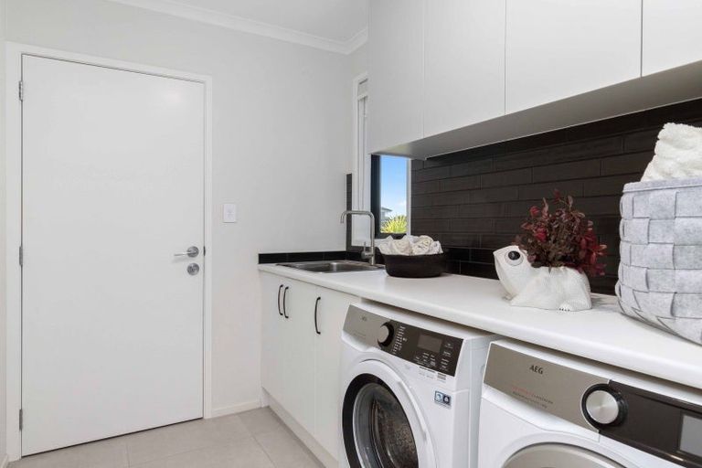 Photo of property in 14 Catherine Mclean Road, Pukekohe, 2120