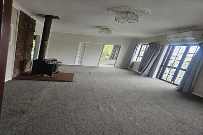 Photo of property in 414 Stokes Valley Road, Stokes Valley, Lower Hutt, 5019