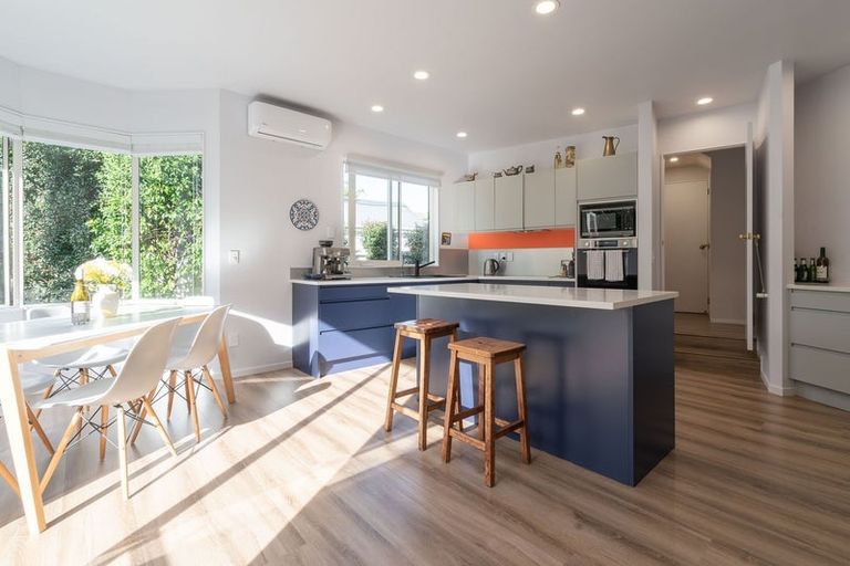 Photo of property in 3/19 Rodney Road, Northcote Point, Auckland, 0627