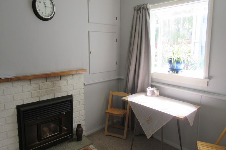 Photo of property in 28 Leonard Street, Waimate, 7924