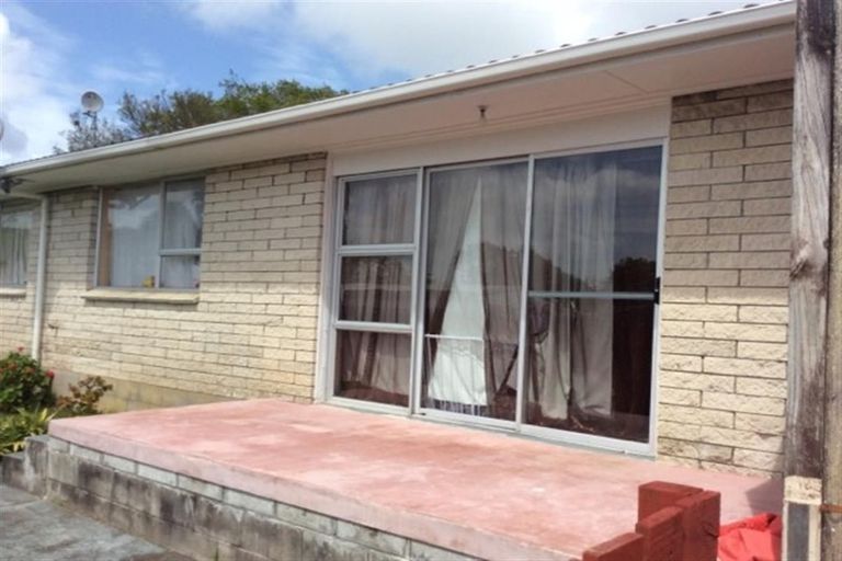 Photo of property in 2/8 Margaret Road, Papatoetoe, Auckland, 2025