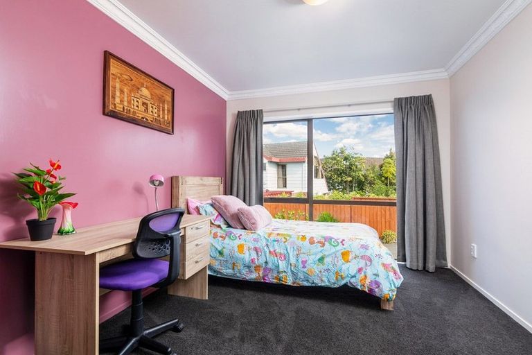 Photo of property in 57 St Annes Crescent, Wattle Downs, Auckland, 2103