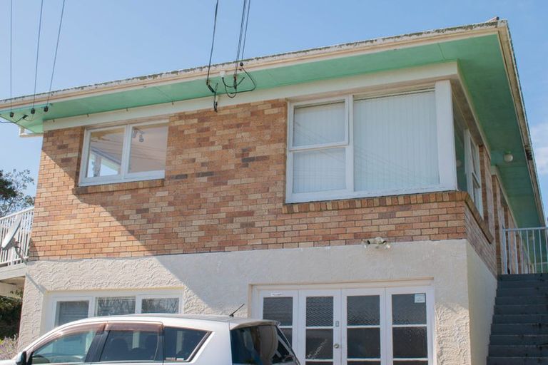 Photo of property in 1/32 Wicklow Road, Narrow Neck, Auckland, 0622