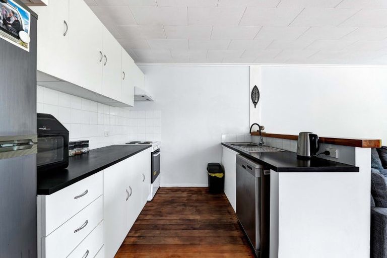 Photo of property in 188 Huatoki Street, Upper Vogeltown, New Plymouth, 4310