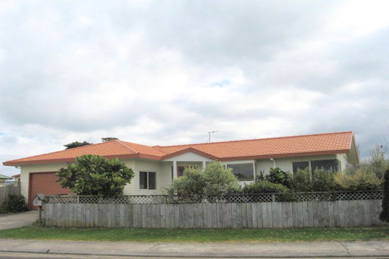 Photo of property in 1 Santa Maria Drive, Whitianga, 3510