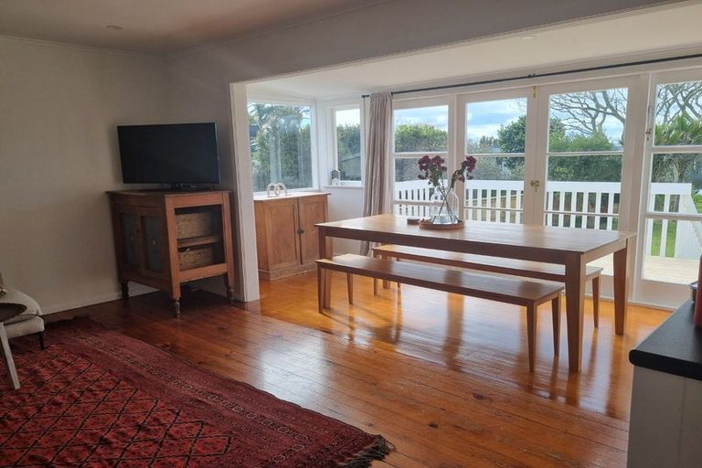 Photo of property in 12 Washington Avenue, Snells Beach, 0920