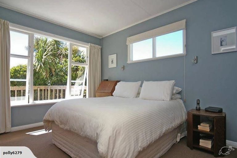 Photo of property in 30 Spencer Street, Crofton Downs, Wellington, 6035