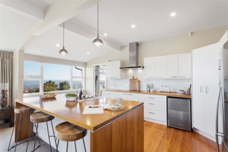 Photo of property in 148 Hackthorne Road, Cashmere, Christchurch, 8022