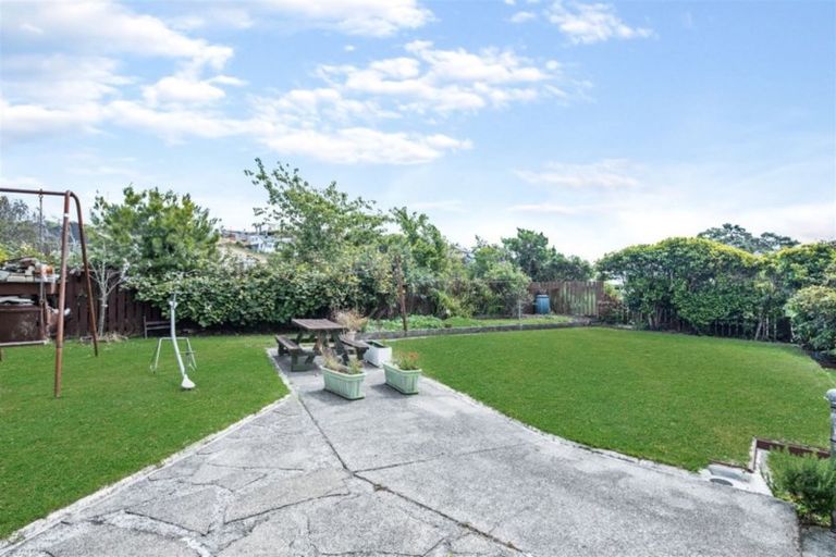 Photo of property in 31 Clifford Road, Johnsonville, Wellington, 6037