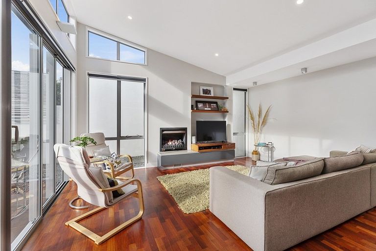 Photo of property in 6 Boardwalk Lane, Seatoun, Wellington, 6022