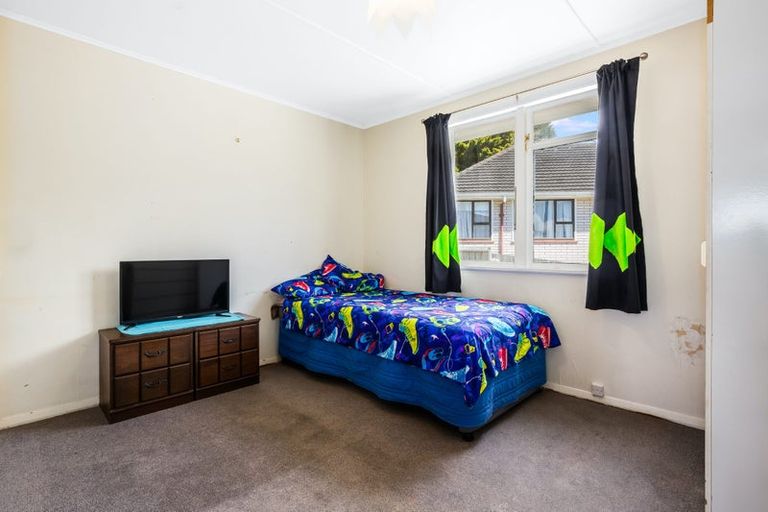 Photo of property in 11 Ngahue Crescent, Elsdon, Porirua, 5022