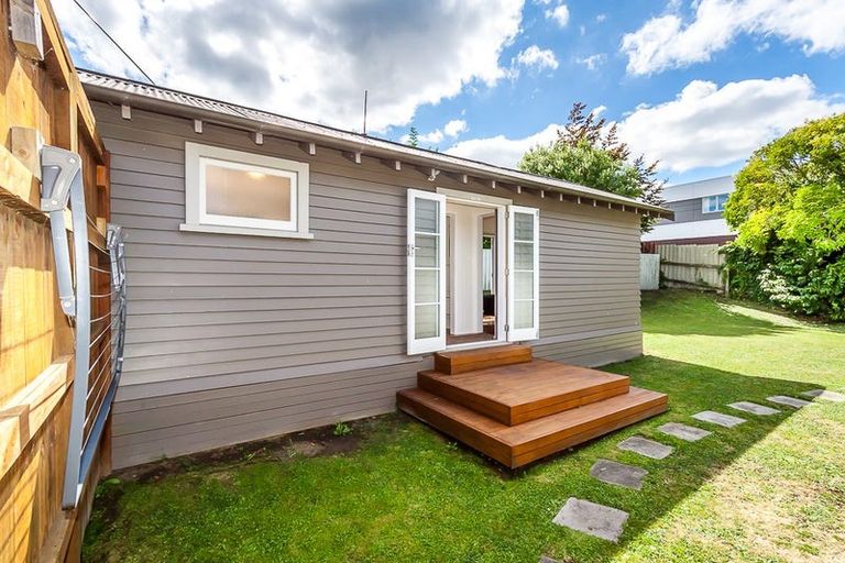 Photo of property in 3 Miles Place, Awapuni, Palmerston North, 4412