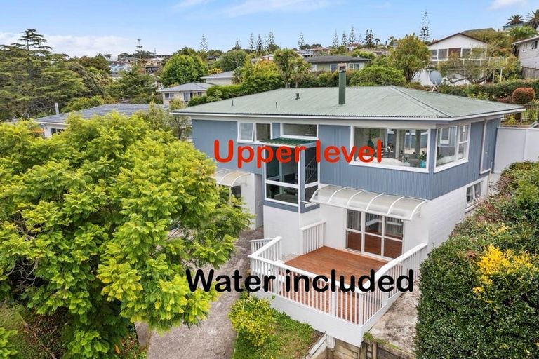 Photo of property in 20 Woodcote Drive, Glenfield, Auckland, 0629