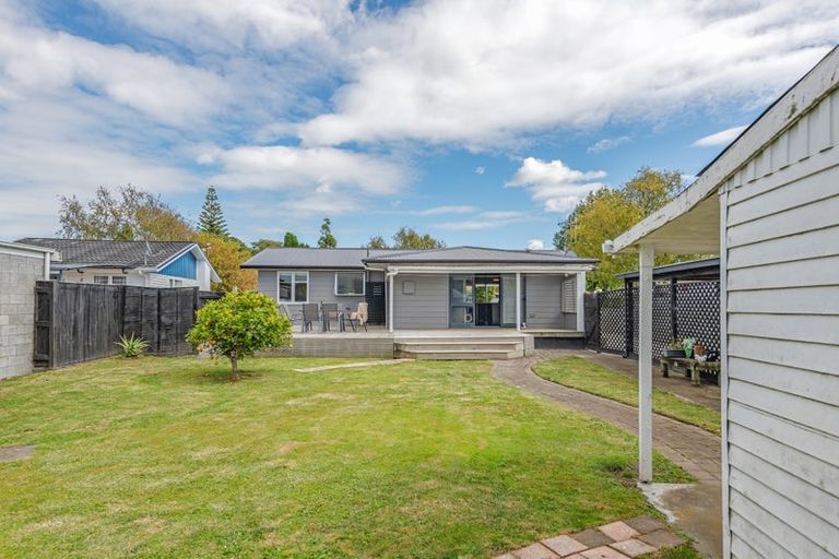 Photo of property in 134 Ruamahanga Crescent, Terrace End, Palmerston North, 4410