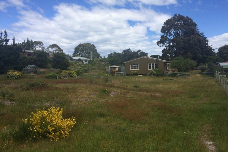 Photo of property in 19 Carnock Road, Harwood, Dunedin, 9077