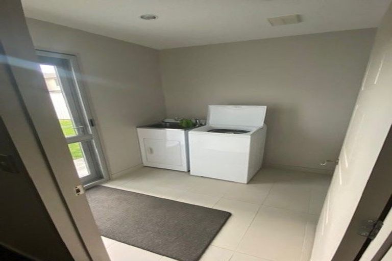 Photo of property in 12 O'dea Place, Burnside, Christchurch, 8053