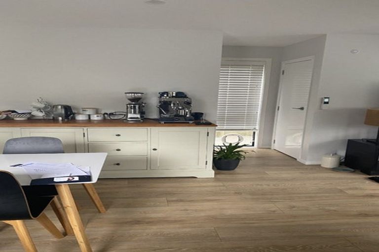 Photo of property in 6a Huia Street, Tawa, Wellington, 5028