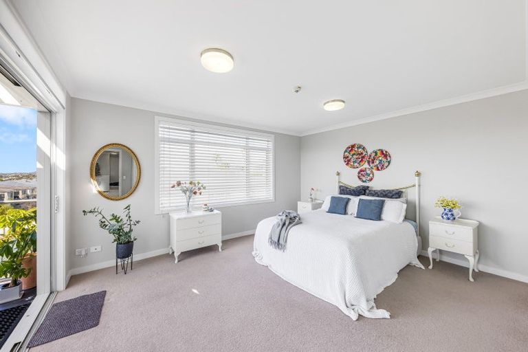 Photo of property in 72 Landmark Terrace, Orewa, 0931