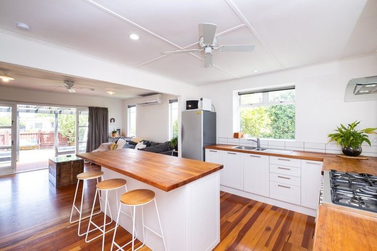 Photo of property in 27 Magdalen Crescent, Pirimai, Napier, 4112