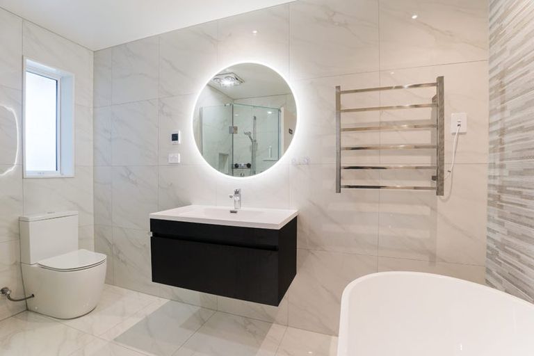 Photo of property in 126b Coronation Road, Hillcrest, Auckland, 0627