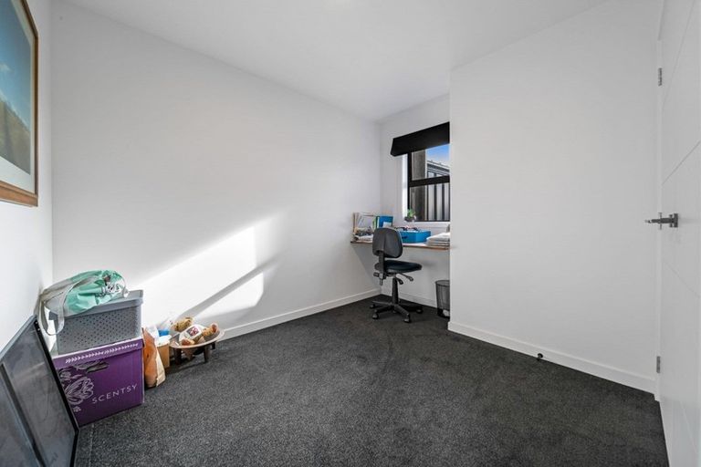 Photo of property in 11 Magnetic Place, Cromwell, 9310