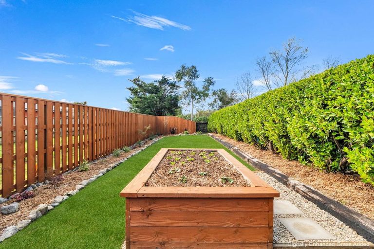 Photo of property in 4 Stonebridge Lane, Oxford, 7430