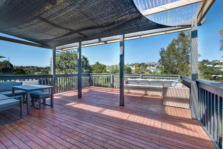 Photo of property in 245 Vipond Road, Stanmore Bay, Whangaparaoa, 0932