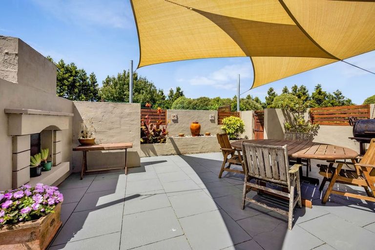 Photo of property in 355 Ngawhini Road, Hawera, 4674