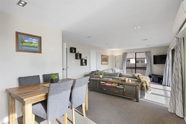 Photo of property in 12 O'halloran Drive, Halswell, Christchurch, 8025