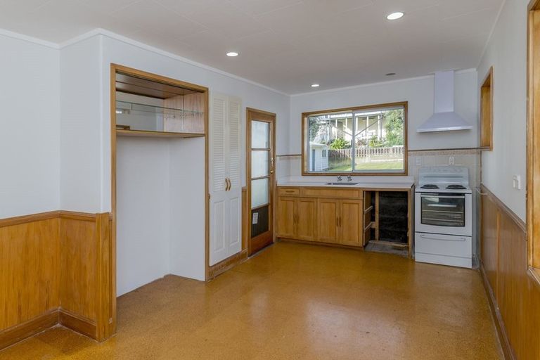 Photo of property in 10 Ngaio Street, Otaki Beach, Otaki, 5512