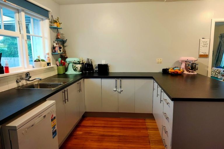 Photo of property in 18 Coniston Avenue, Ilam, Christchurch, 8041