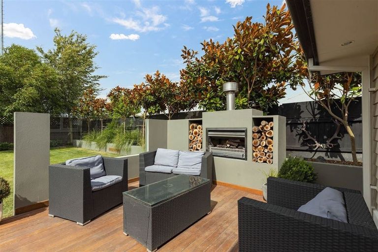 Photo of property in 84 Trafalgar Street, St Albans, Christchurch, 8014