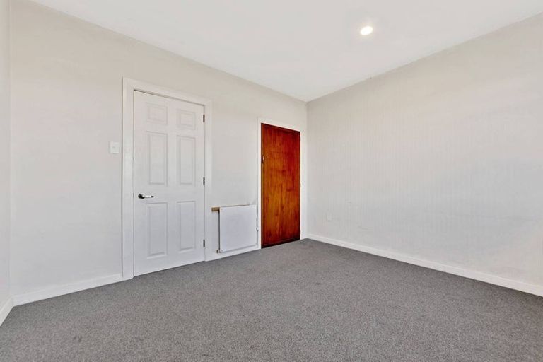 Photo of property in 17 Kearneys Road, Linwood, Christchurch, 8062