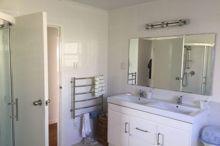 Photo of property in 2 Evergreen Crescent, Trentham, Upper Hutt, 5018