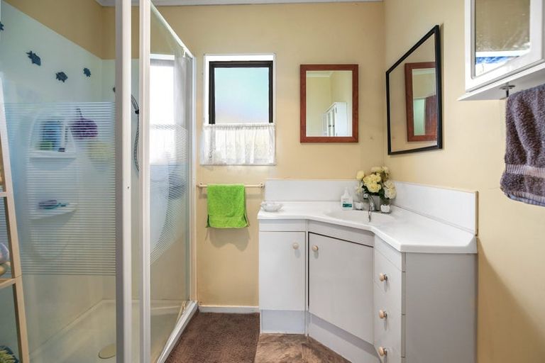 Photo of property in 16 Piako Road, Turua, Thames, 3574