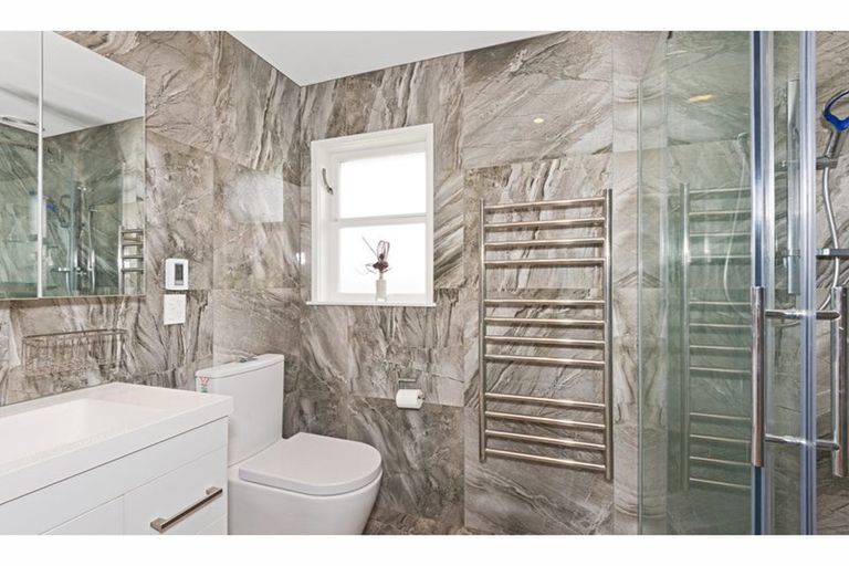 Photo of property in 51 Cargill Street, Papakura, 2110