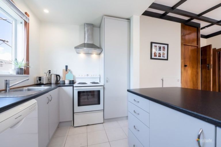 Photo of property in 8 Leighton Avenue, Waiwhetu, Lower Hutt, 5010