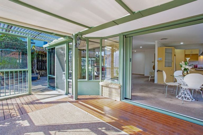 Photo of property in 15 Stratford Road, Manurewa, Auckland, 2105