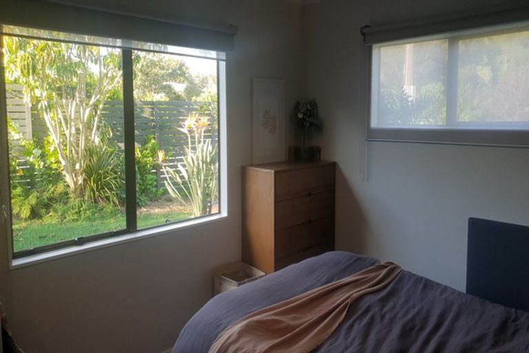 Photo of property in 4 Woodvale Road, Glen Eden, Auckland, 0602