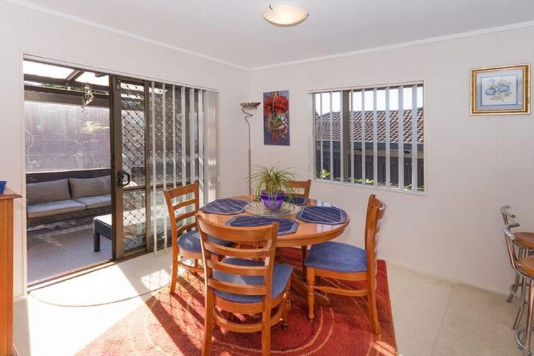 Photo of property in 4a Sunshine Place, Papakura, 2110