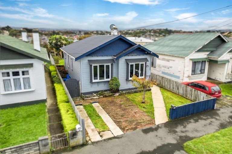 Photo of property in 12 Crest Street, Tainui, Dunedin, 9013