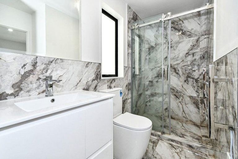 Photo of property in 1c Ainsdale Place, Manurewa, Auckland, 2102