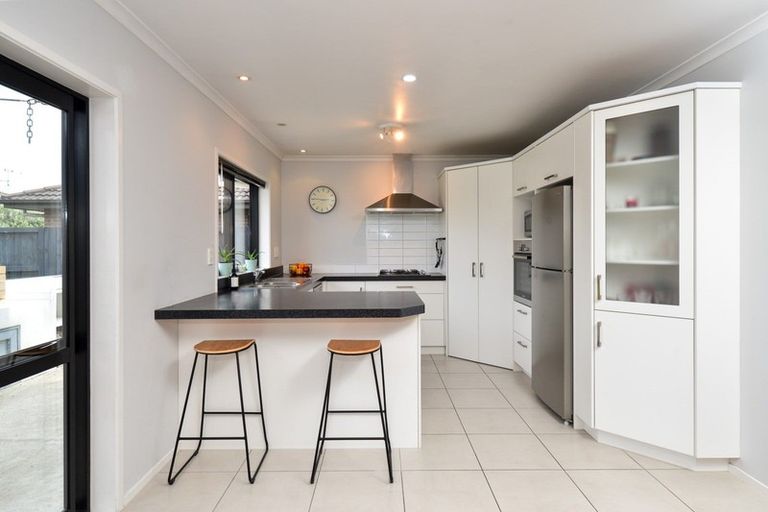 Photo of property in 11 Whitney Place, Rototuna North, Hamilton, 3210