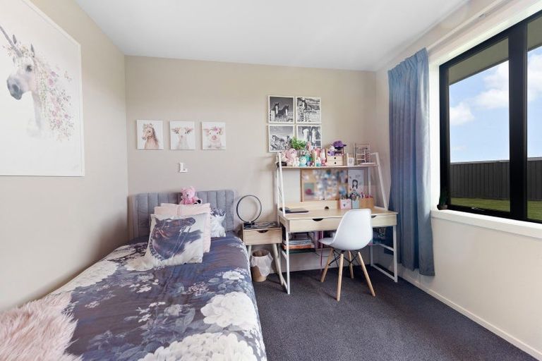 Photo of property in 11 Tui Place, Edendale, Wyndham, 9893