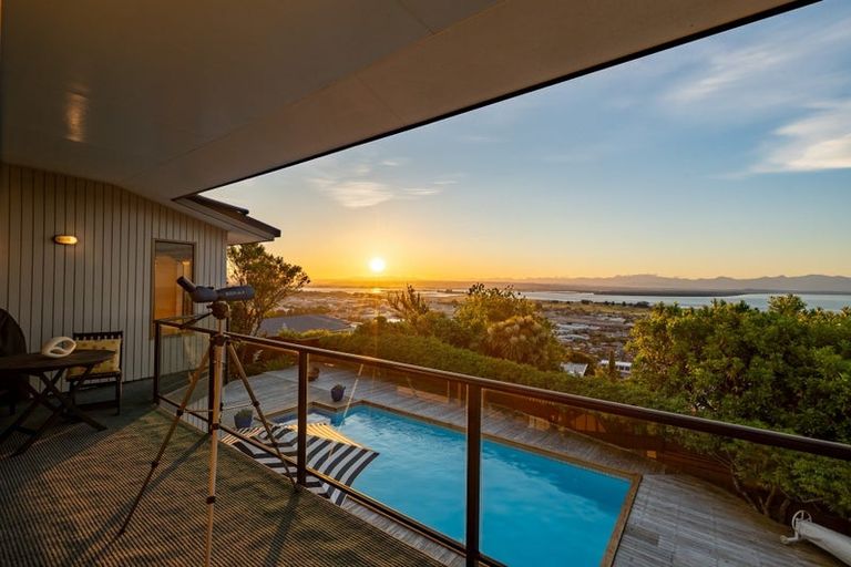 Photo of property in 10a Rangiora Terrace, Tahunanui, Nelson, 7011